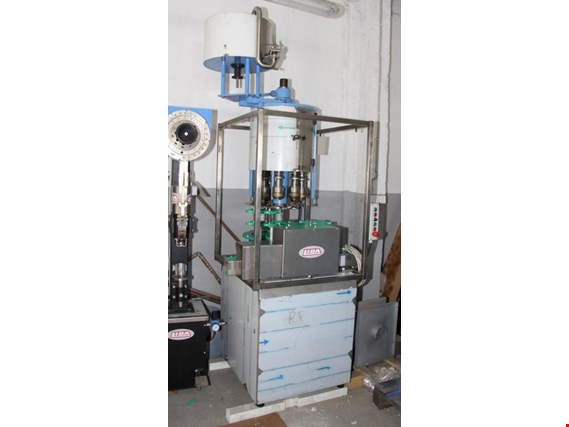 Used LIDA Machine for screwing of PET bottles for Sale (Auction Premium) | NetBid Industrial Auctions